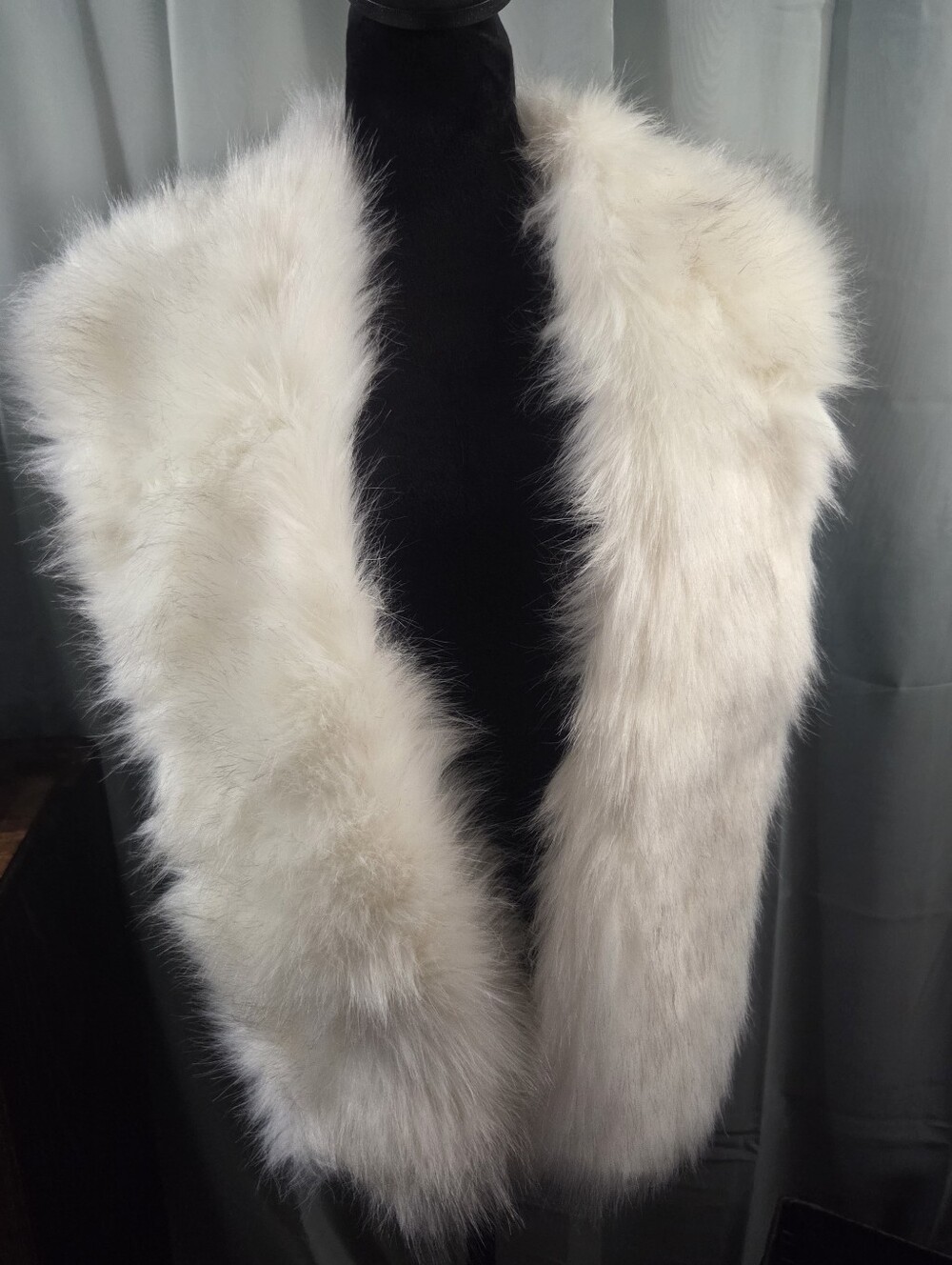 La Carrie Cream Faux Fur Stole - Women's Scarf & Wrap